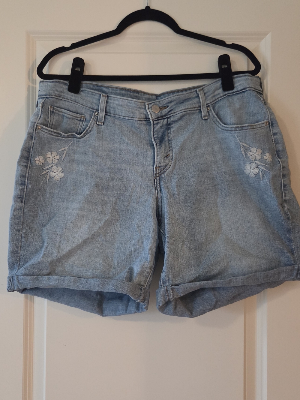 Light Wash Embroidered Denim Shorts - Women